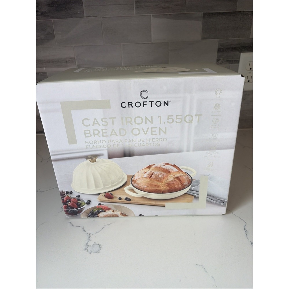 NEW Crofton Cast Iron 9" 1.55 Qt Bread Oven White Enameled Dutch Oven